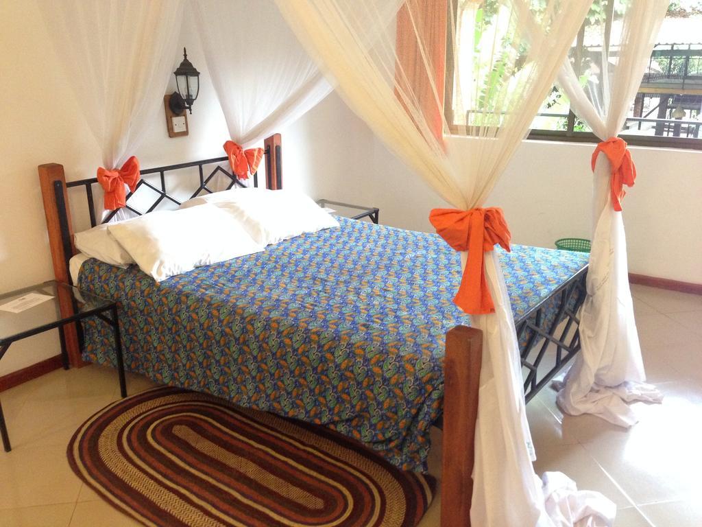 Outpost Lodge أروشا الغرفة الصورة